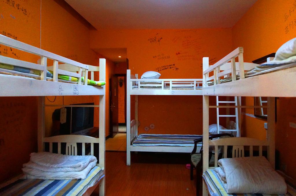 Dengba Hostel Chengdu Branch Exterior photo