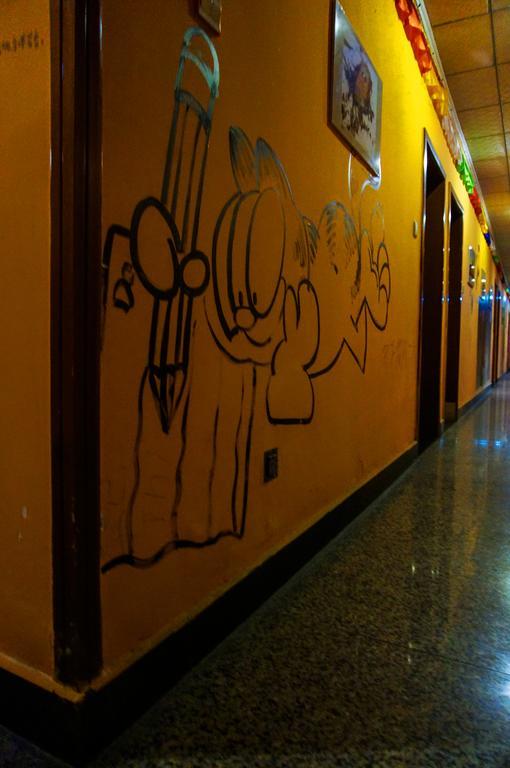 Dengba Hostel Chengdu Branch Exterior photo