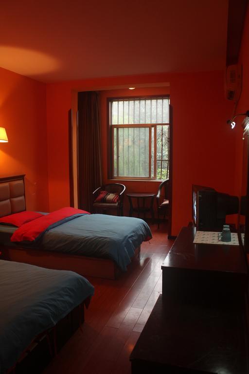 Dengba Hostel Chengdu Branch Exterior photo